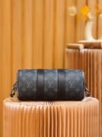 Louis Vuitton Keepall Bandouliere 25 Travel Bag 9.8in/ 25cm Black Silver Hardware M46271 - Image 8