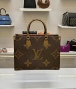 [True-to-ORIGINAL] Louis Vuitton OnTheGo MM Tote Bag 13.8in/ 35cm Monogram Reverse Canvas Gold Hardware For Women M45321 - Image 2