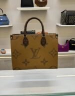 [True-to-ORIGINAL] Louis Vuitton OnTheGo MM Tote Bag 13.8in/ 35cm Monogram Reverse Canvas Gold Hardware For Women M45321 - Image 3