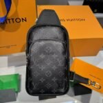 Louis Vuitton Avenue NM Slingbag Black For Men 31cm/12.2in - Image 2