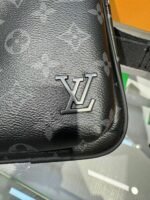 Louis Vuitton Avenue NM Slingbag Black For Men 31cm/12.2in - Image 5