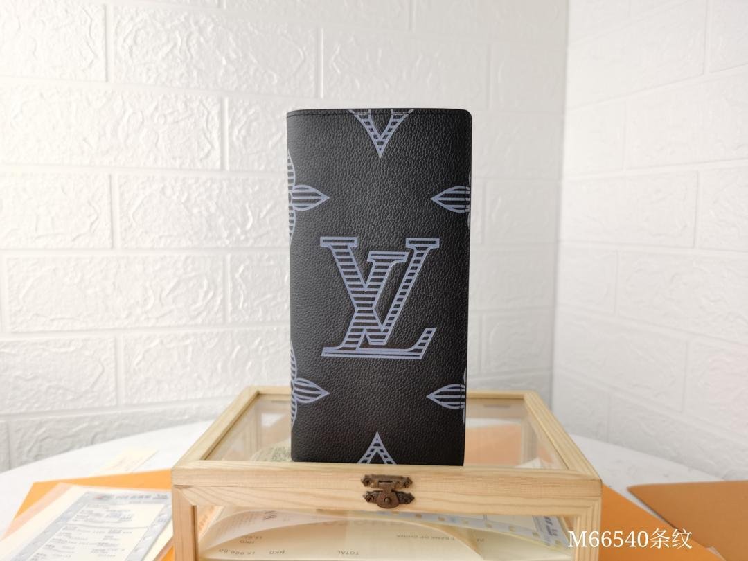 Louis-Vuitton-Brazza-Wallet-taurillon-1.jpg Louis Vuitton Brazza Wallet Taurillon Shadow For Men, Men's Wallet 7.5in/19cm LV - Image 1