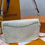 Louis Vuitton Diane White For Women‎ 9.1in/23.1cm - Image 7