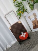 Louis Vuitton Heart Horizon 55 Suitcase 21.7in/ 55cm Brown Purple Hardware - Image 5