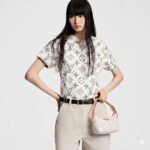 Louis Vuitton Hills Pochette Shoulder Bag 7.3in/ 18.5cm Mastic Brown Gold Hardware For Women M12433 - Image 2