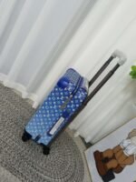 Louis Vuitton Horizon 55 Suitcase 21.7in/ 55cm Monogram Blue Black Hardware M23202 - Image 4