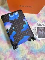 Louis Vuitton Horizon 55 Suitcase 21.7in/ 55cm Monogram Logo Blue Silver Hardware - Image 4