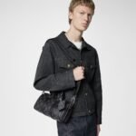 Louis Vuitton Keepall Bandouliere 25 Travel Bag 9.8in/ 25cm Black Silver Hardware M46271 - Image 2