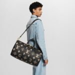 Louis Vuitton Keepall Bandouliere 45 Travel Bag 17.7in/ 45cm Black Gold Hardware M46670 - Image 2