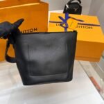 Louis Vuitton Lock And Walk Bag Black For Women M24006- 20.5 Cm/ 8 Inches - Image 8