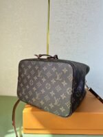 Louis Vuitton NeoNoe MM Brown For Women 26cm / 10.2in M44887 - Image 3