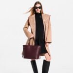 Louis Vuitton Neverfull Inside Out MM Tote Bag 12.2in/ 31cm Wine Gold Hardware For Women M25663 - Image 2
