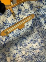 Louis Vuitton Neverfull MM Tote Bag 12.2in/ 31cm Blue Gold Hardware For Women M11263 - Image 6