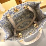 Louis Vuitton OnTheGo MM Tote Bag 13.8in/ 35cm Blue Gold Hardware For Women M11262 - Image 10