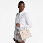 Louis Vuitton OnTheGo PM Tote Bag 9.8in/ 25cm Dream Cream Light Gold Hardware For Women M25770 - Image 2