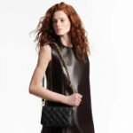 Louis Vuitton Pochette Coussin Shoulder Bag 7.9in/ 20cm Black Gold Hardware For Women M82116 - Image 3