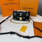 Louis Vuitton Pochette Metis East West Shoulder Bag 8.5in/ 21.5cm Black / Beige Gold Hardware For Women M46596 - Image 4