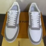Louis Vuitton Rivoli Sneakers White For Men 1ACVHU - Image 5