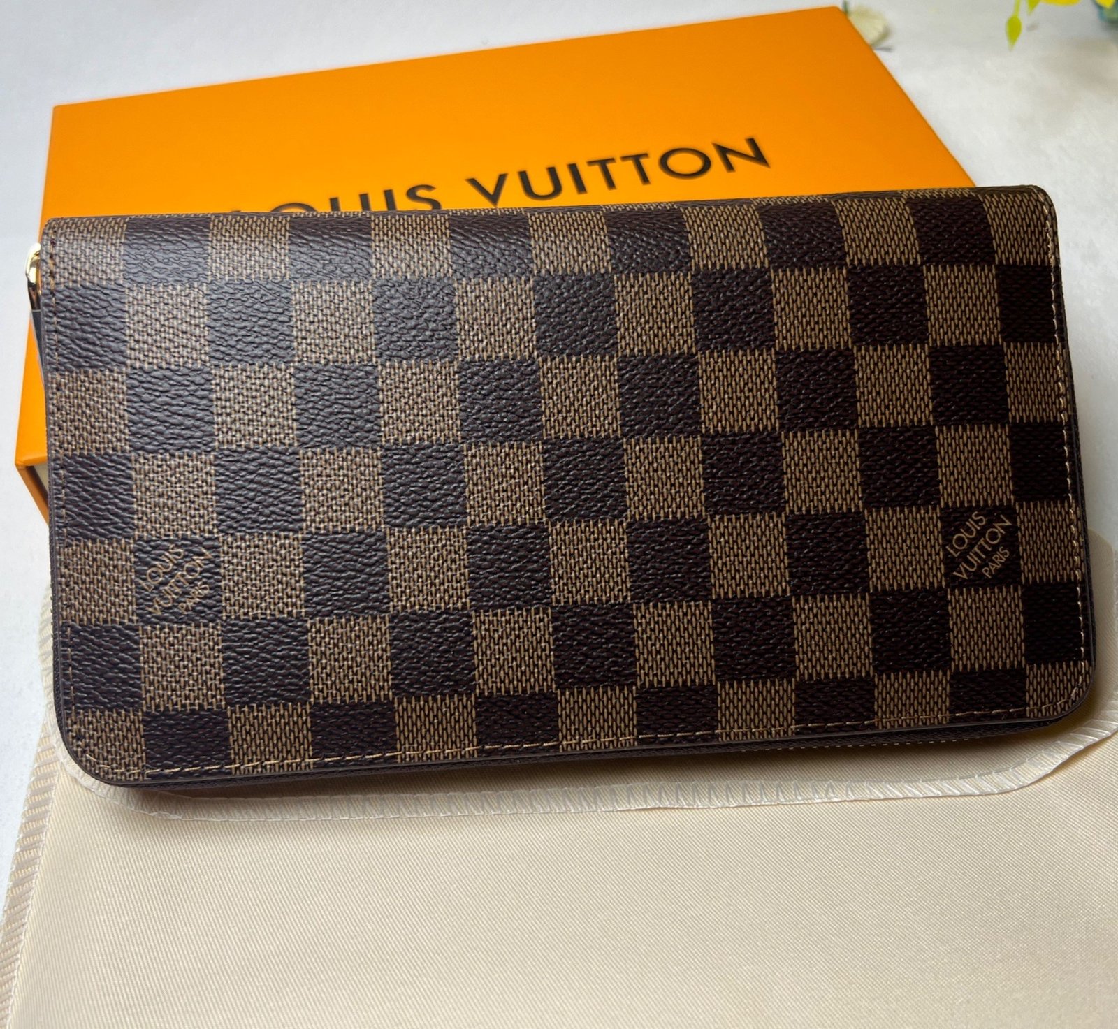 Louis-Vuitton-Zippy-Wallet-1.jpg Louis Vuitton Zippy Wallet Canvas Brown For Women, Women's Wallet 7.6in/19.5cm LV N60046 - Image 1