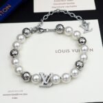 Louis Vuitton Monogram Pearls Bracelet White For Women M0996A - Image 5