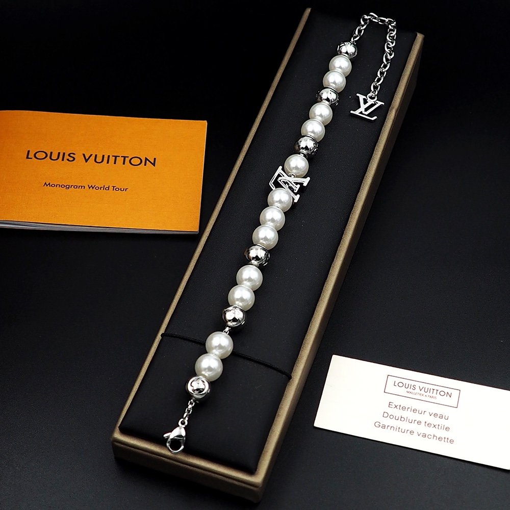 Monogram-Pearls-Bracelet-3.jpg Louis Vuitton Monogram Pearls Bracelet White For Women M0996A - Image 1