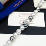 Louis Vuitton Monogram Pearls Bracelet White For Women M0996A - Image 3