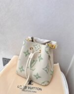 Louis Vuitton Néonoé BB Beige For Women 7.8in/20cm M24048 - Image 2
