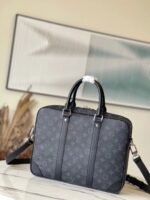 Louis Vuitton Porte-Documents Voyage PM Black For Men 36.5cm / 14.4in M46457 - Image 3