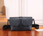 Louis Vuitton S-Cape Messenger Black For Men 28cm / 11in M46794 - Image 4