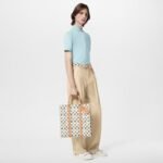 Louis Vuitton Sac Plat Tote Bag 14.4in/ 36.5cm Cream Gold Hardware For Men M24859 - Image 2