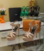 Saint Laurent Tribute Platform Sandals In Patent Beige For Women - Image 3