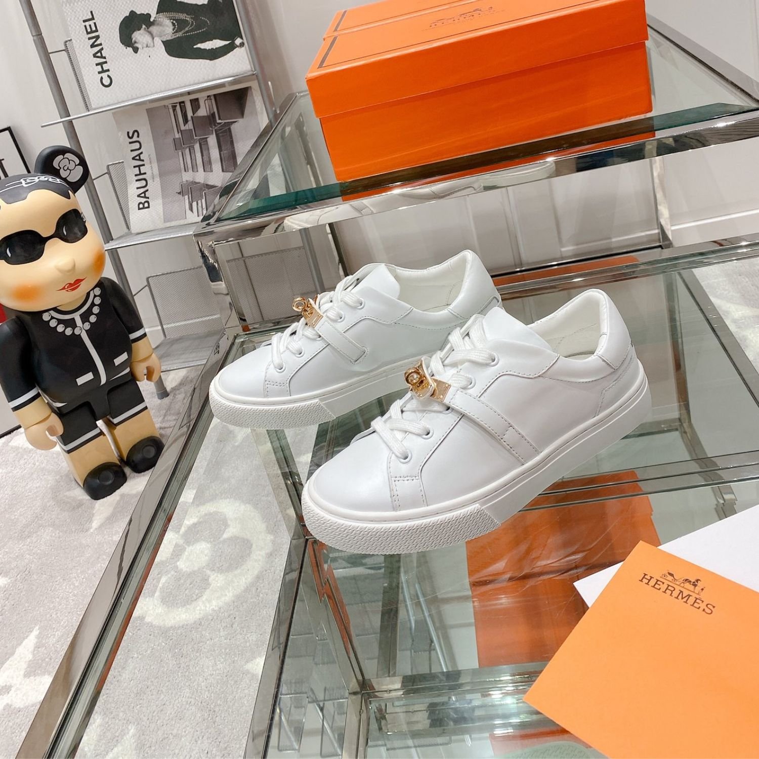 Temafe.com_.jpg Hermes Day Sneaker White For Men H212257Z 90360 - Image 1