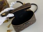 Louis Vuitton Vanity Chain Pouch Brown For Women 19cm / 7.5in M47125 - Image 6