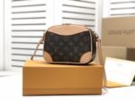 Louis Vuitton Deauville Mini Monogram Canvas By Nicolas Ghesquiere M45528 - Image 4