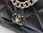 Chanel Flap Bag Crossbody 10.2in/ 26cm Black For Women - Image 7