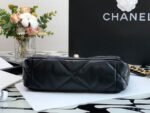 Chanel Flap Bag Crossbody 10.2in/ 26cm Black For Women - Image 6