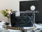 Chanel Flap Bag Crossbody 10.2in/ 26cm Black For Women - Image 4