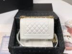 Chanel Boy Flapbag White - Image 2