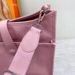 Hermes Evelyne III 29 Bag Pink With Silver-Toned Hardware - Image 4