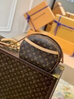 Louis Vuitton Blois Monogram Canvas Brown M51221 - Image 6