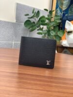 Louis Vuitton Multiple Wallet Taiga Black For Men, Men's Wallet 4.5in/11.5cm LV M30295 - Image 2