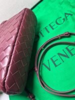 Bottega Veneta Bang Bang Vanity Case 9.1in/ 23cm Barolo Gold Hardware For Women 789109V3IV12247 - Image 8