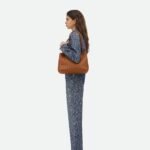 Bottega Veneta Andiamo Medium Top Handle Bag Amber 12.6in/ 32cm Gold Hardware For Women 766016VCPP12598 - Image 3