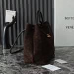 Bottega Veneta Andiamo Medium Top Handle Bag 12.6in/ 32cm Fondant Gold Hardware For Women 766016V1QE62272 - Image 9
