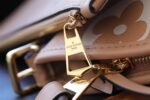 Louis Vuitton CarryAll PM Shoulder Bag 11.6in/ 29.5cm Brown Gold Hardware For Women - Image 7