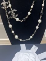 Chanel Pearl Necklace Gold For Women - Image 2