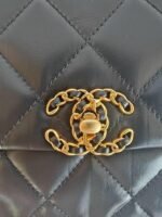 Chanel Wide Shoulder Bag 8.1in/ 20.5cm Black Gold Hardware For Women - Image 8