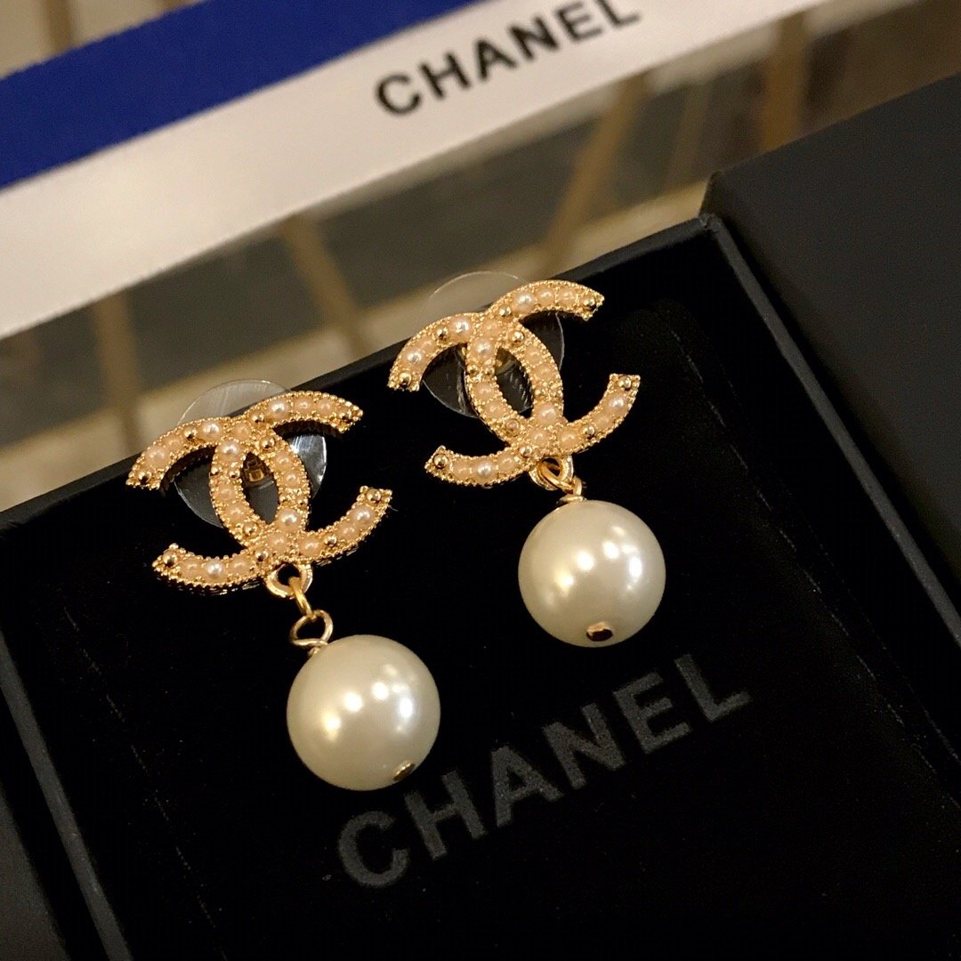 d113a67c-1.jpg Jewelry - Image 1