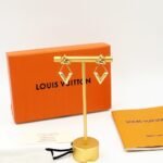 Louis Vuitton Earrings - Image 6