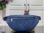 Louis Vuitton Discovery Bumbag 17.3in/ 44cm Blue Silver Hardware For Men M22576 - Image 4
